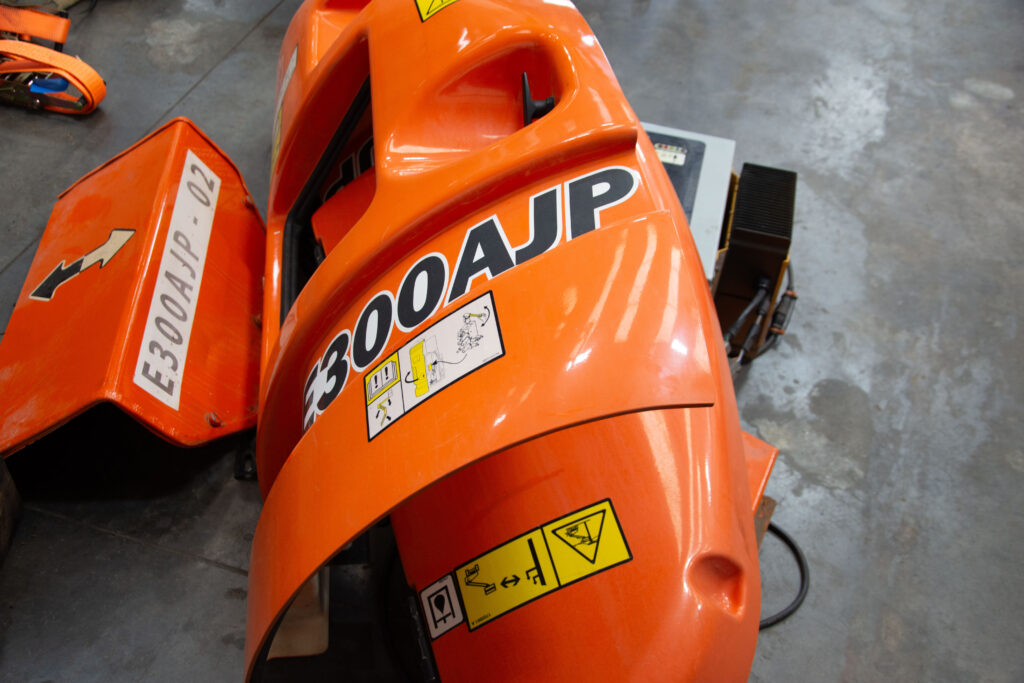 JLG E300 Slew Gear Replacement