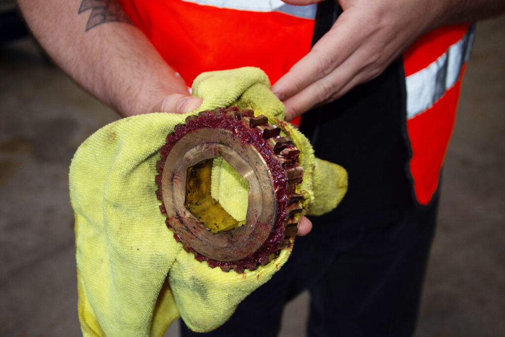 JLG E300 Slew Gear Replacement