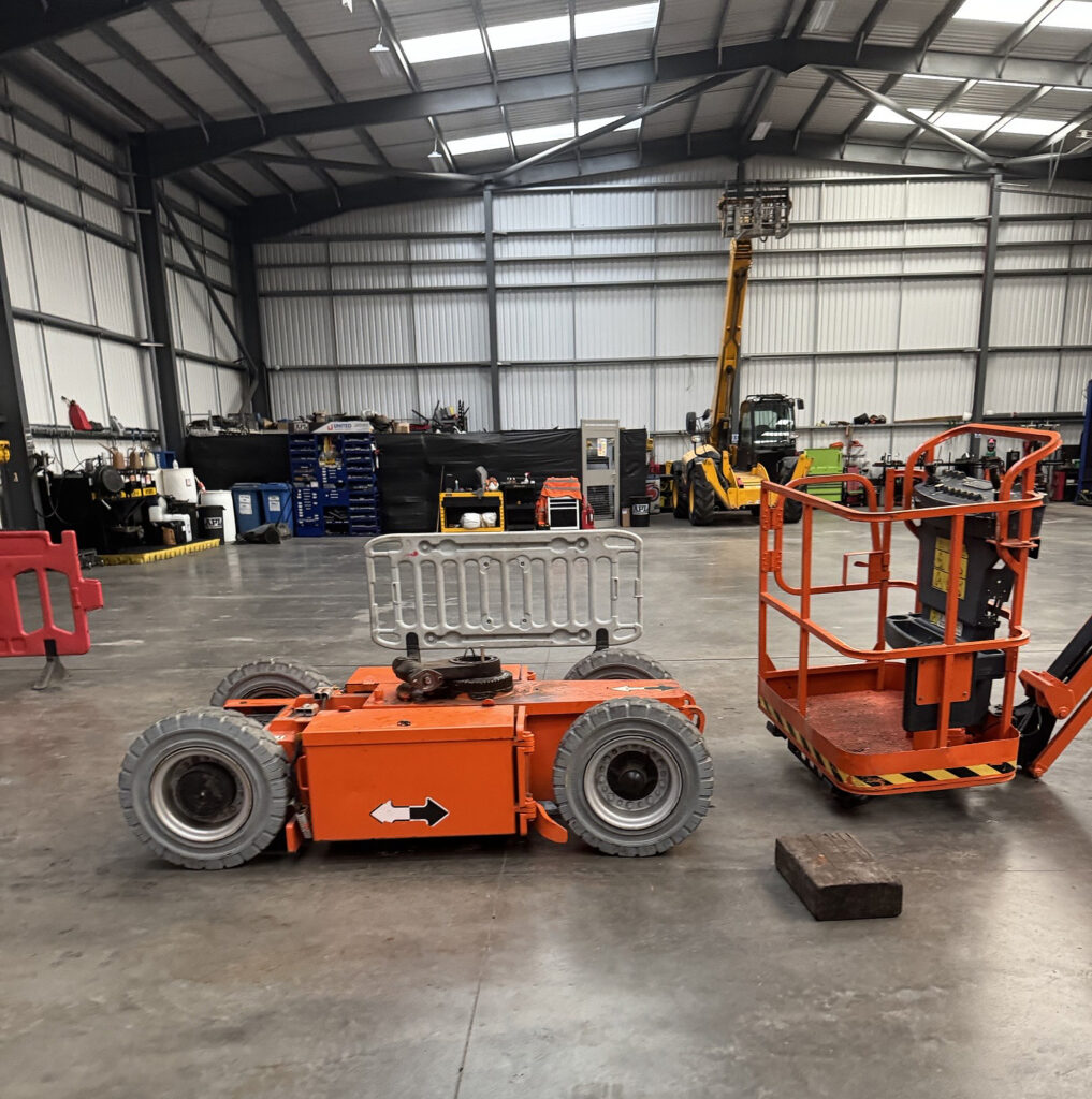 JLG E300 Slew Gear Replacement