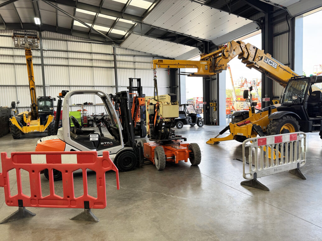 JLG E300 Slew Gear Replacement