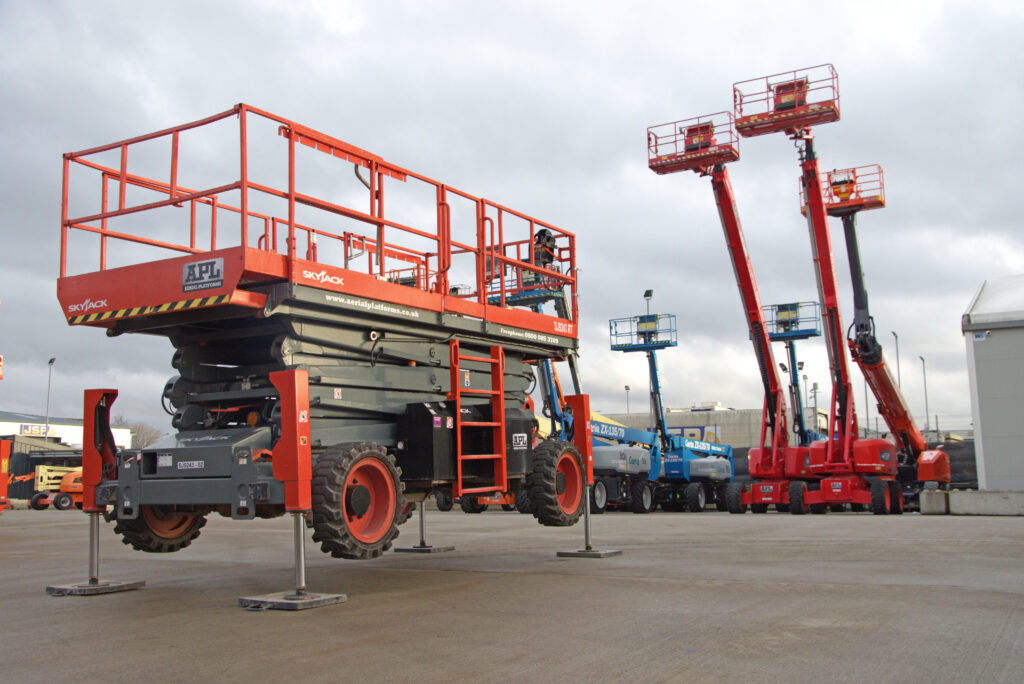 Scissor Lift Safety - The Do's and Dont's